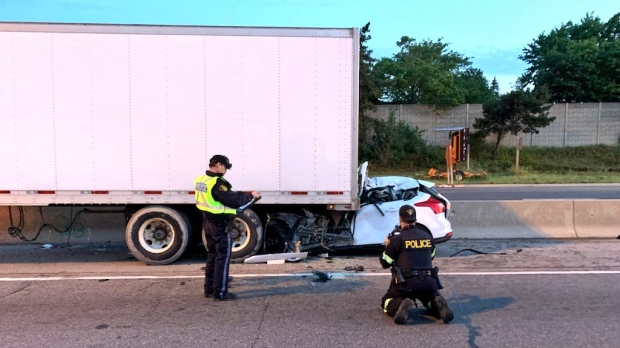 高速公路追尾路肩停泊貨櫃車 26歲男子死亡