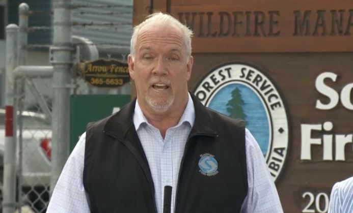 卑詩省長賀謹視察消防中心 警告山火情況會惡化