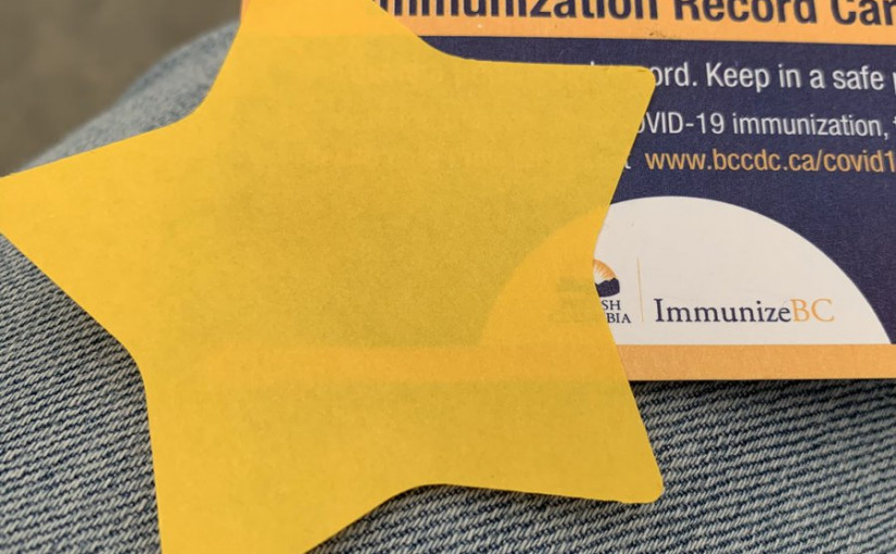 有接種診所向接種第二劑疫苗者發放黃星標貼 溫哥華沿岸衛生局致歉