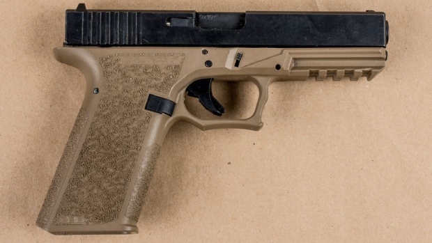 男子遭綁架拘禁多日逃脫報警 五嫌犯和警方對峙數小時後被捕