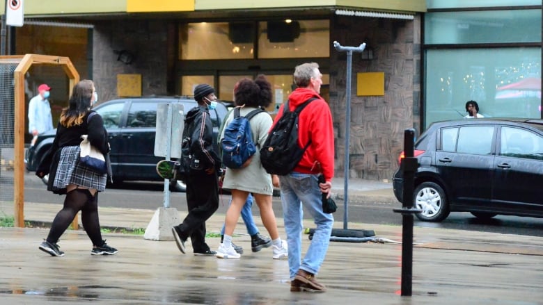 加拿大9省區新增475例新冠病例 再有13人死亡