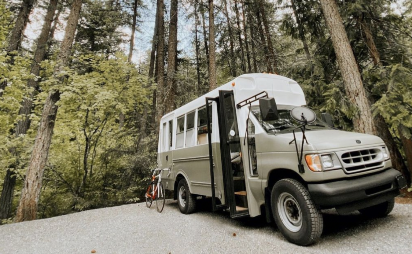 【視頻新聞】大溫夫妻爆改舊校車 開啟「Van Life」生活