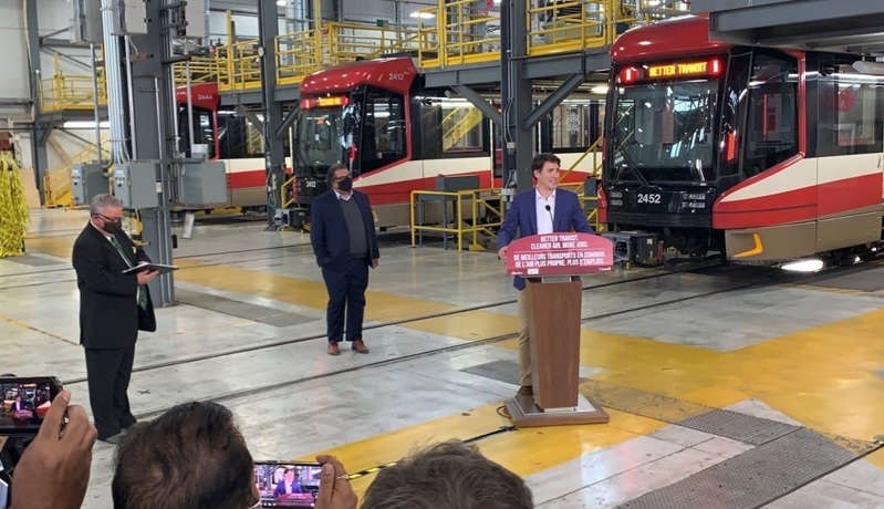 總理杜魯多與省府通過興建輕鐵綠線項目