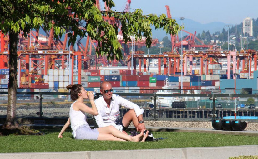 溫市議會周四通過動議 採取行動為日後熱浪天氣做準備