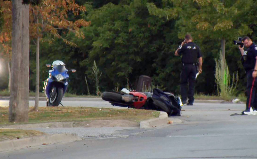 電單車「自炒」 鐵騎無戴頭盔重傷