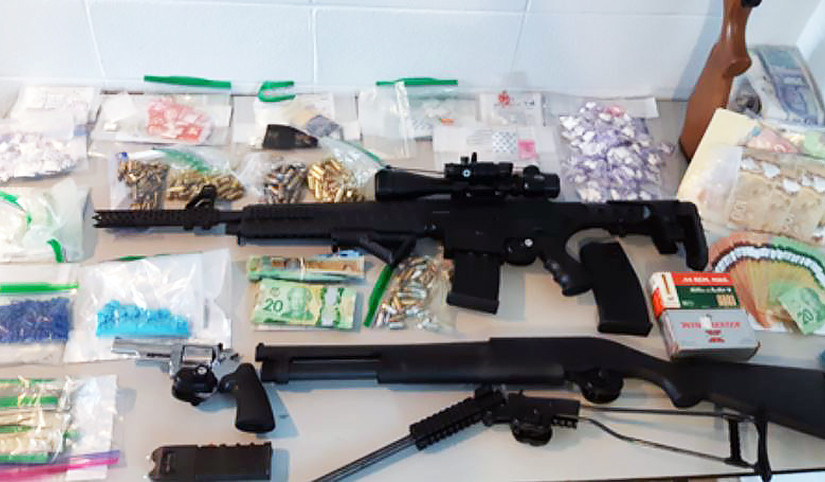 約克區搜出大量毒品與槍支 4人被捕