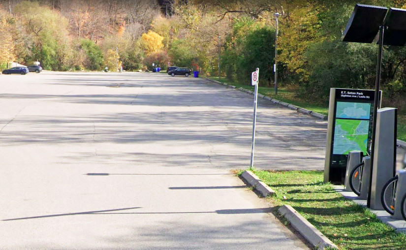 北約克公園有人騎單車跌落懸崖致死