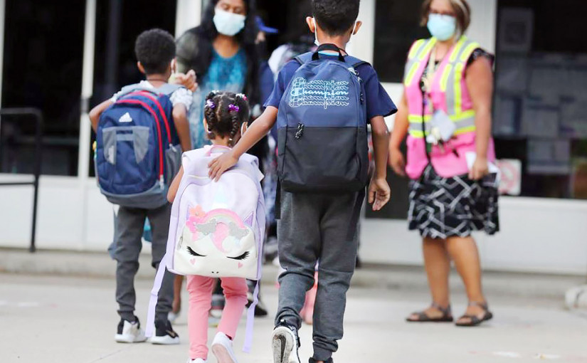 省府不向私校免費提供快速檢測包 家長感不滿