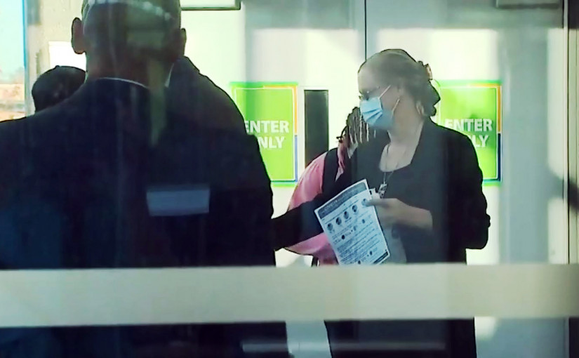 開學日有班房擠滿40名學生 疫情下家長感憂慮