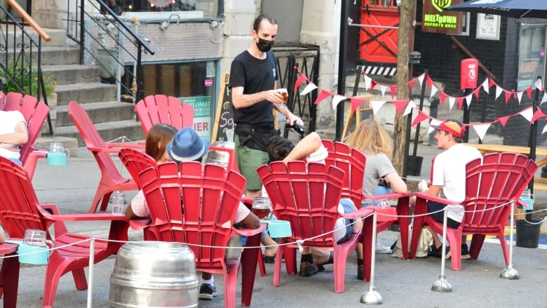 全國9省新增4,127例新冠病例 再多15人死亡