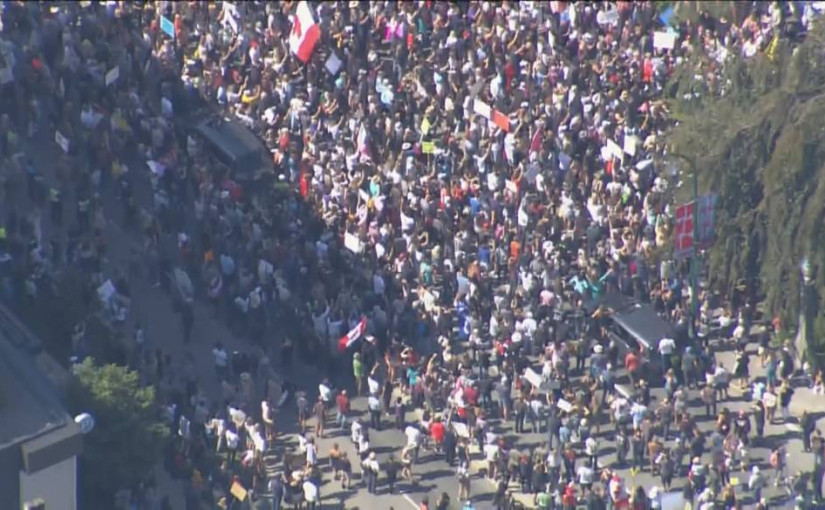 醫生會長指反疫苗抗議令人難過  溫市長怒斥抗議者為混蛋