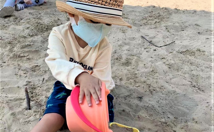 華裔家長：省府在強制低齡學童口罩指引上慢半拍