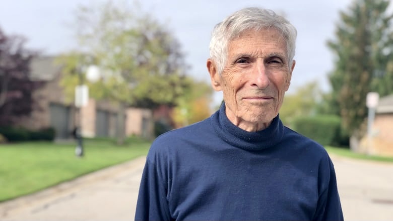 【有片】加國紀錄保持者再上陣  93歲退休醫生鬥志頑強