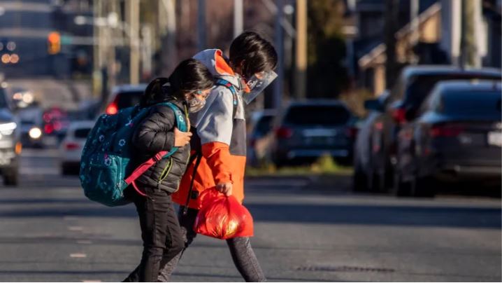 本拿比學區10月4日起幼稚園至12年班學生要戴口罩 列治文教師協會要求列市教育局作出同樣規定