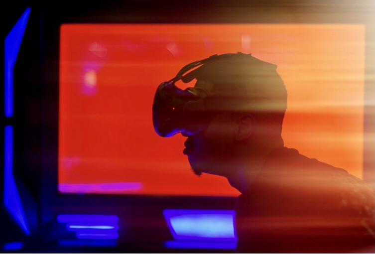 【科技生活】「元宇宙」熱爆全宇宙 現實混合虛擬 帶動AR VR發展