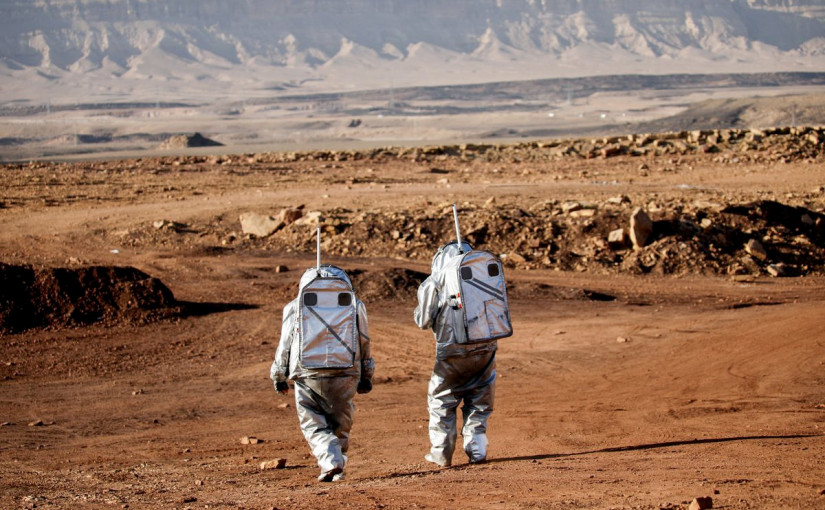 【科技】以色列沙漠模擬火星環境  「太空人」住隕石坑演真人秀
