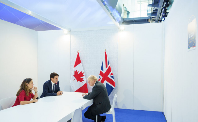 總理杜魯多與英國首相約翰遜會面 同意兩國保持密切安全合作和信息共享