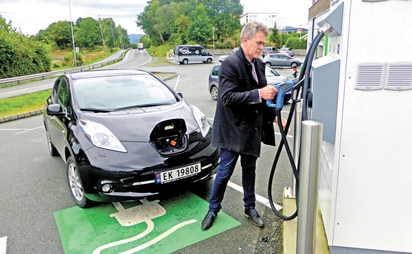油價飆升令市民更熱衷於換電動汽車