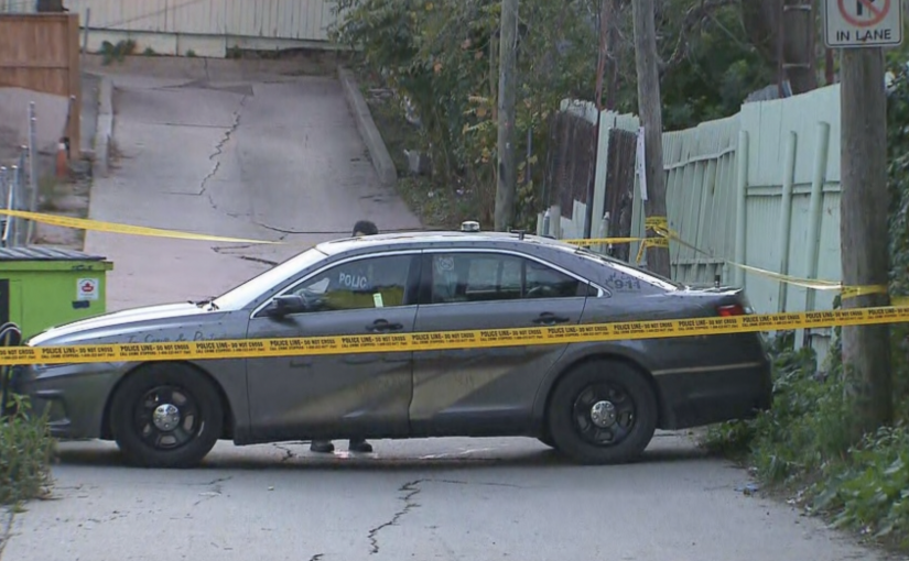 男子清晨後巷遭槍殺