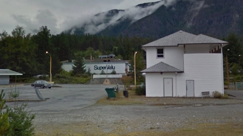 卑詩小村5年來首開雜貨店  免居民到90公里外買必需品