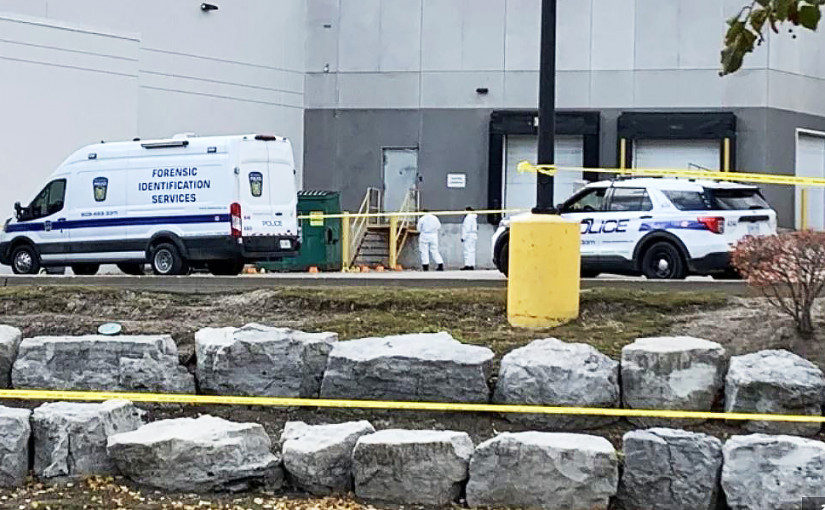 購物廣場上落貨區發現男屍 23歲男子被控2級謀殺