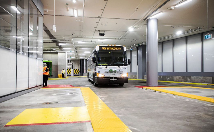 Metrolinx強制員工接種疫苗影響 周一早上取消89班巴士服務