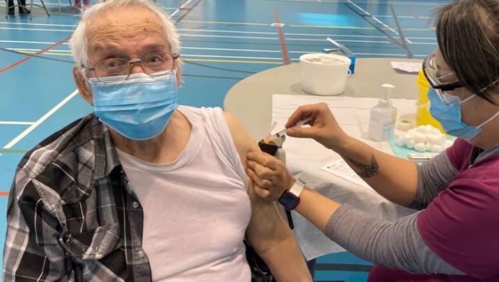 全國多2236人確診新冠肺炎 多39人不治 亞省擴大接種加強劑群體