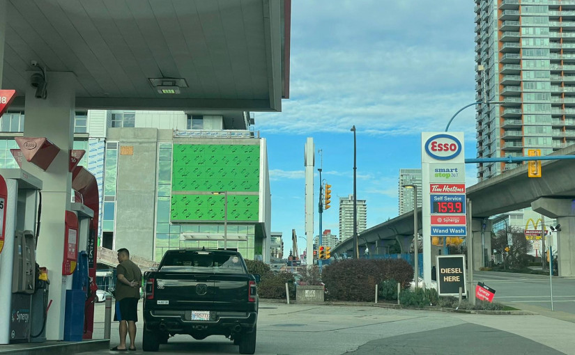 卑詩災民往美國購買汽油食物 可無需新冠檢測結果返加