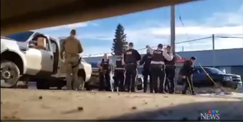 社區范德霍夫有槍手向警署射擊 疑犯被捕