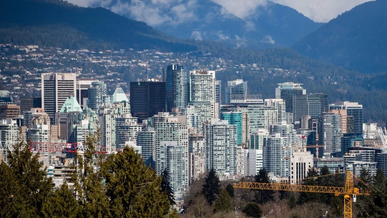 因疫情滯留海外的溫市居民收到空屋稅單 事後申請豁免繁瑣感疲倦