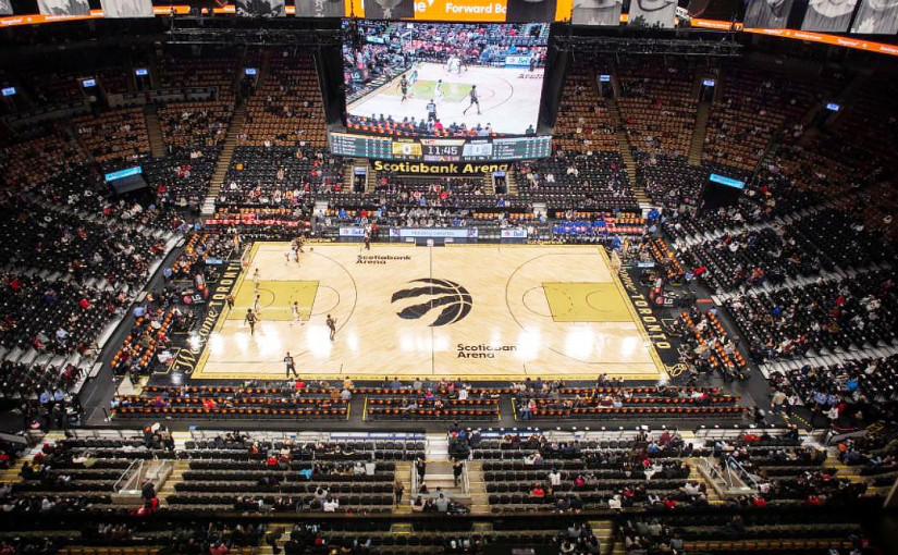 容許1萬觀眾到場參與猛龍隊比賽 遭多名醫生抨擊