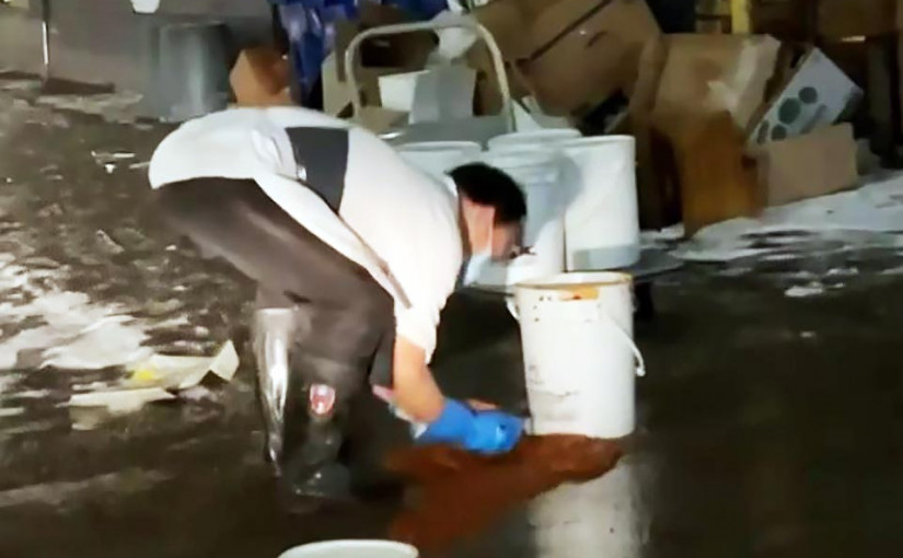 員工清理地上醬料被指再用 多市中餐館遭網上公審