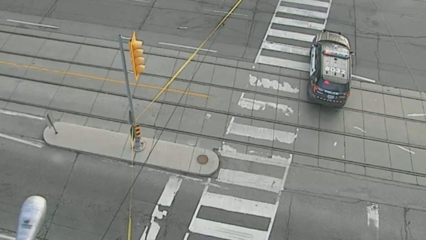 兩車相撞一車逃逸 三人受傷