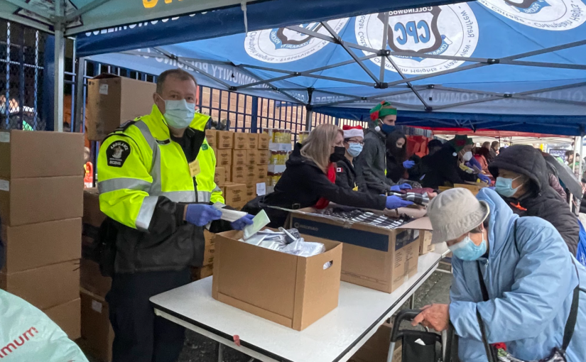 華光功德會發起「冬令愛心大行動」 聯同社會各界派發禦寒物資