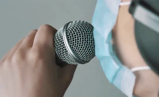 科技生活丨戴口罩唱歌影響質量？  研究：設計得宜影響不大