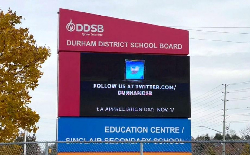 杜咸區教育局泄漏800名員工未有接種疫苗資料