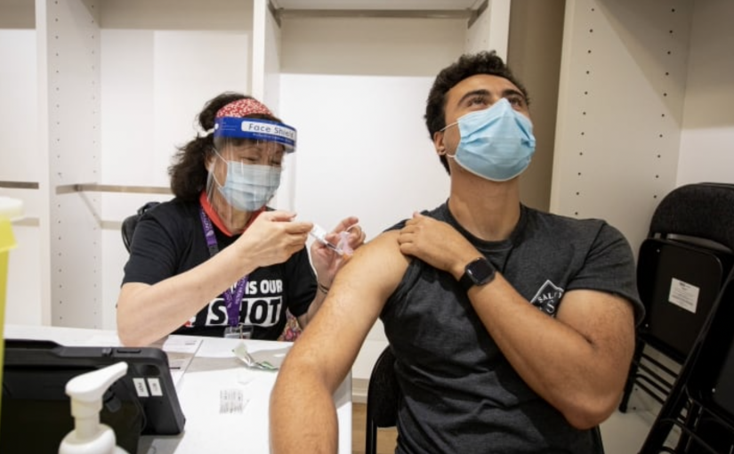 新冠科學顧問團負責人：完全接種應改成三針