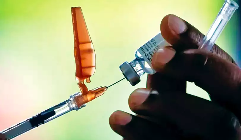 有專家指「完全接種疫苗」定義應改為打第三針