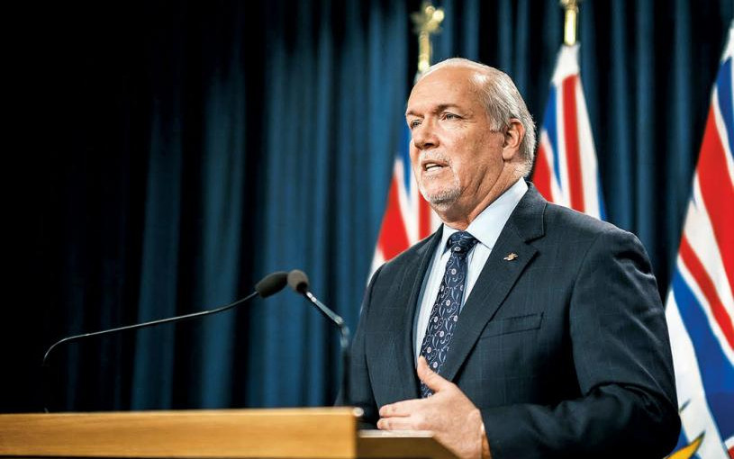 賀謹譴責抗議者對醫護人員吼叫阻礙車道