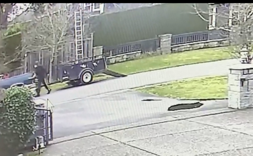 【視頻新聞】列治文男子散步途中偷園藝工具