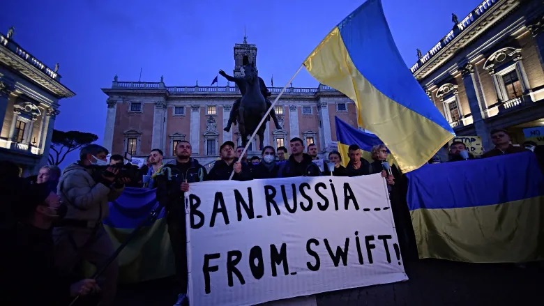 【俄烏戰爭】對俄經濟制裁升級！加拿大等國宣布將俄羅斯逐出SWIFT