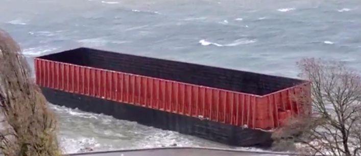 溫哥華英吉利海灣著名打卡地標擱淺駁船將被移走