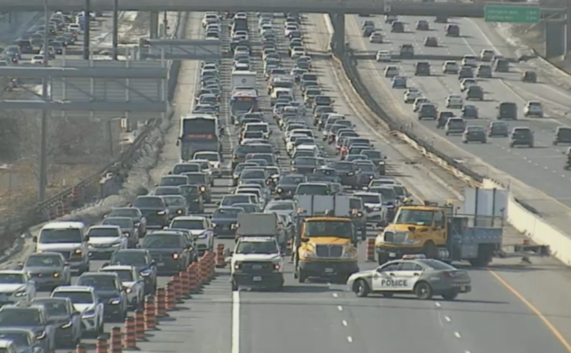 【更新】警方關閉當河谷大道和嘉甸拿高速部分路段後已重開