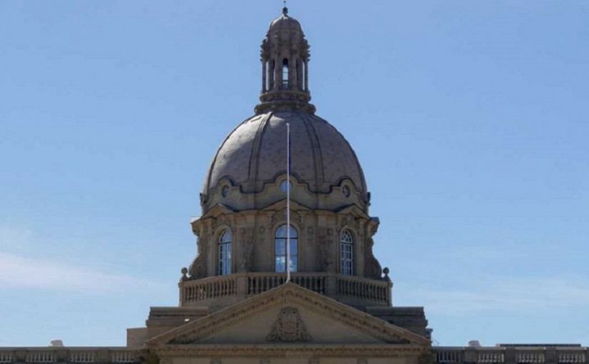 2022年亞省財政預算在疫情恢復期間  為醫療投入更多資金