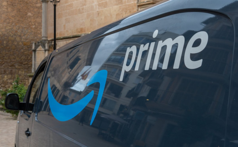 卡加利警方指控4人持械騎劫亞馬遜送貨車