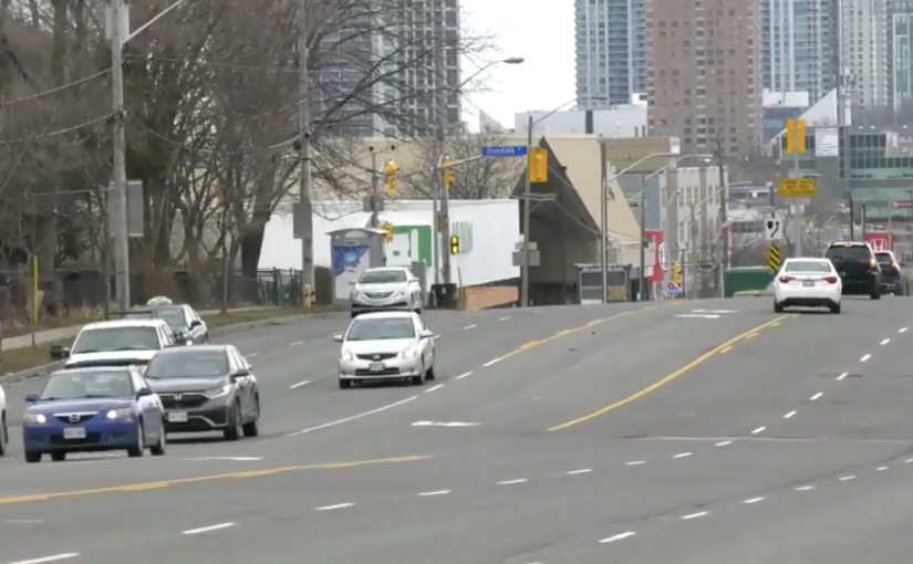 多倫多市府逾400輛汽車遭發超速告票