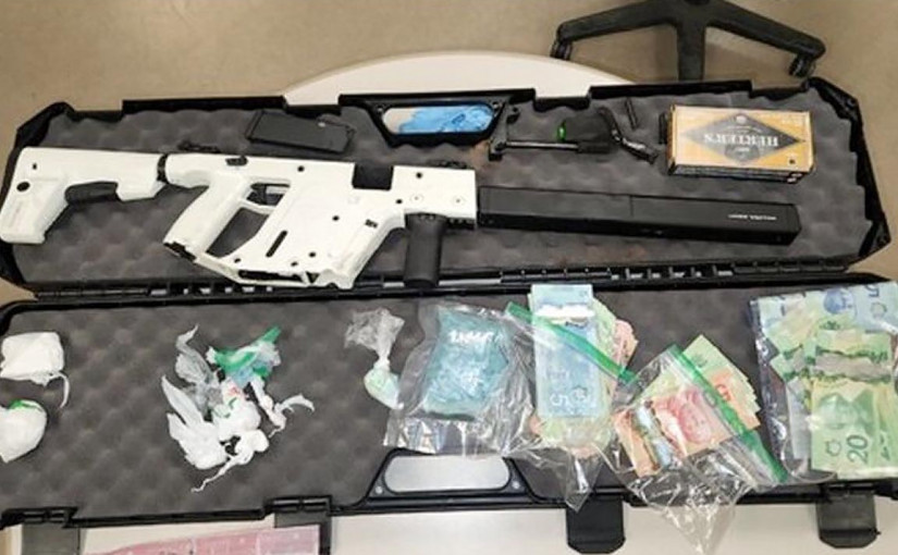 警方起出4支槍大量毒品 3人被捕提66項指控