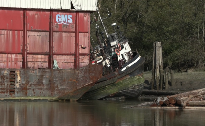 米切爾島附近河域駁船擱淺 現已轉移