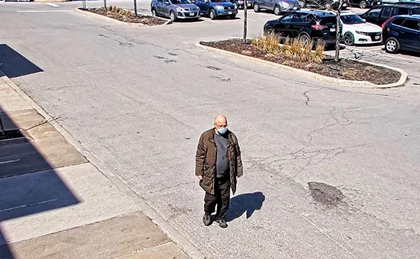 萬錦市有男子損毀掛烏克蘭國旗汽車 遭警方以仇恨動機追捕