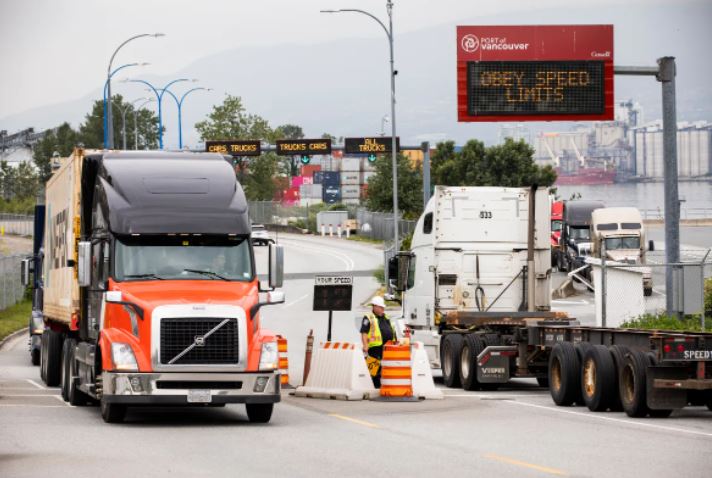 對加拿大郵務公司收取31%燃油附加費 有市民表示沮喪
